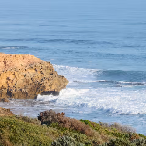 There is something completely grounding about standing on the edge of the world and watching the waves roll in. The ocean has this incredible way of making your biggest problems feel beautifully small. Took a quick detour today just to sit by the water, b